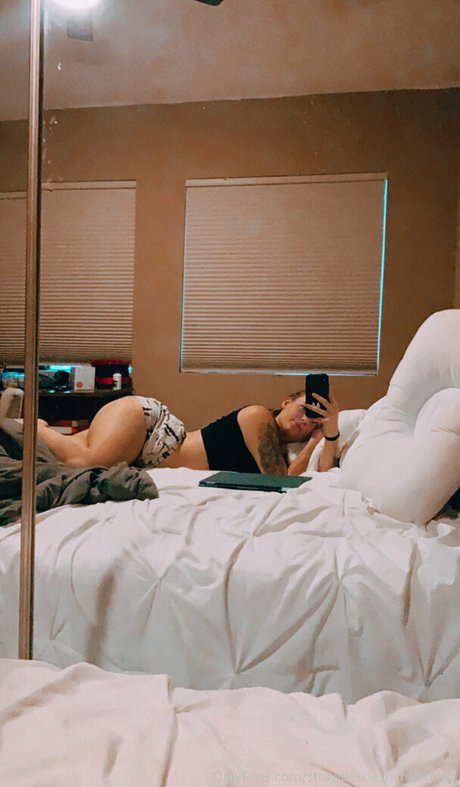 Lindsay Lohann nudes actress picture