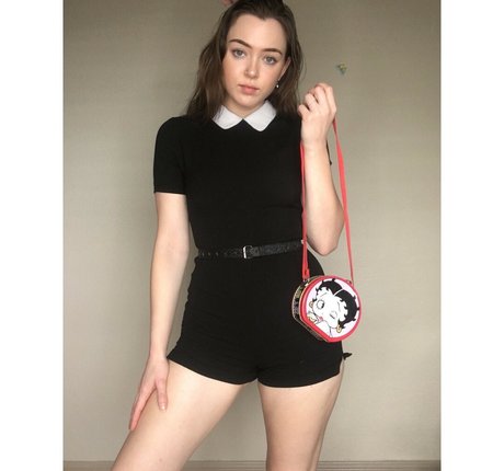 Tori Eaglestone pretty star img