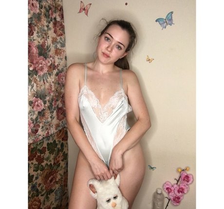 Tori Eaglestone naked star gallery