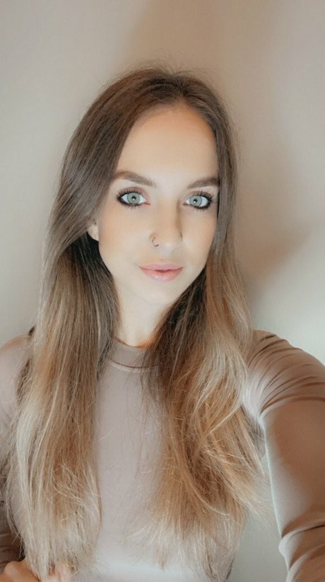 jess main high quality star pics