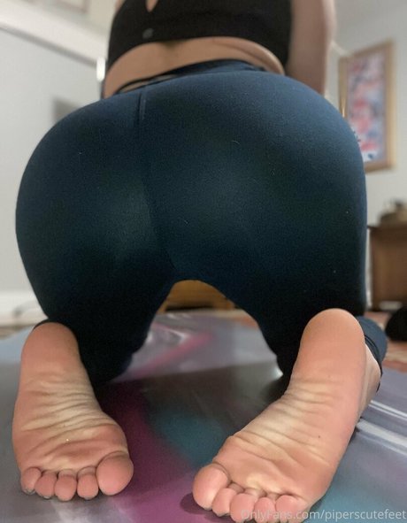 Piperscutefeet Images