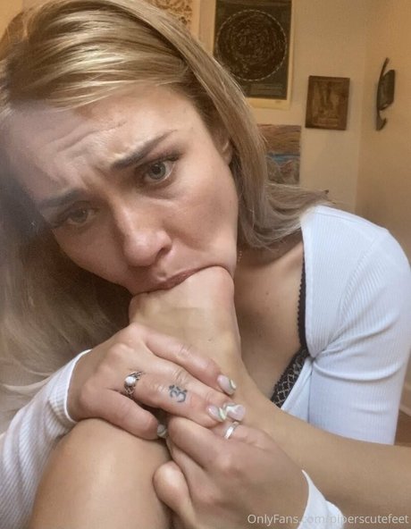 Piperscutefeet star free pics