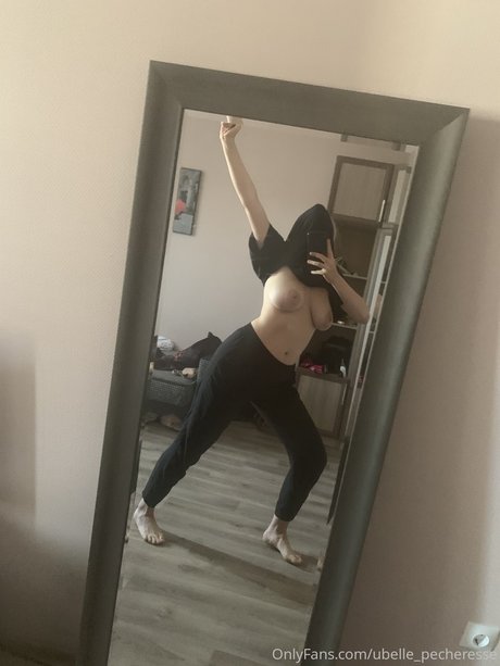 belle pecheresse hot model picture