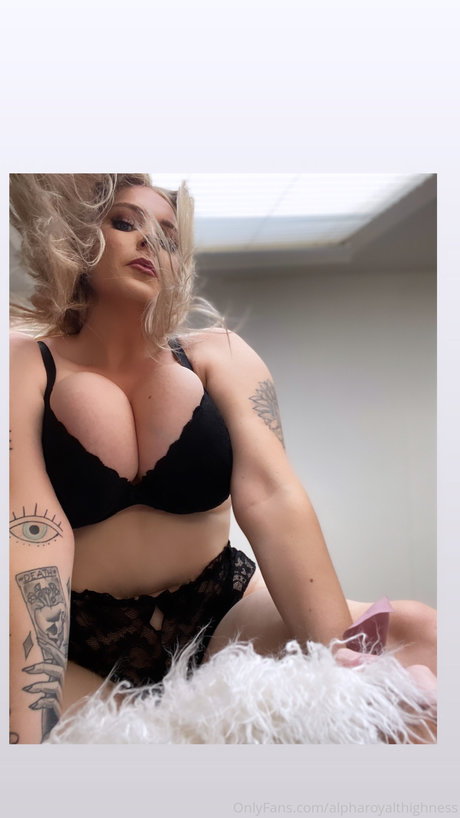 _The Royal Highness art model pics