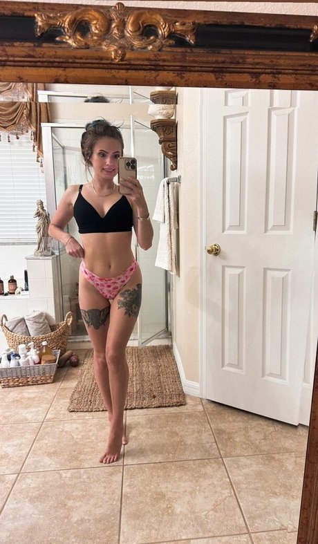 tabs24x7 sexy actress img