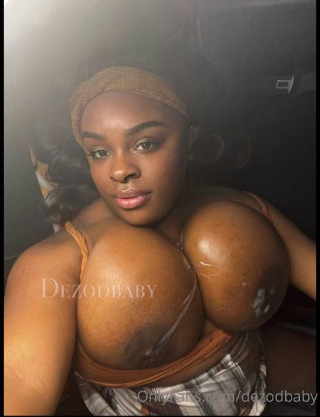 dezodbaby model nude picture