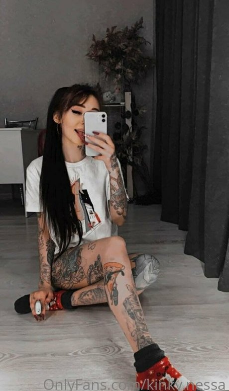 Kinky Nessa model beautiful photo