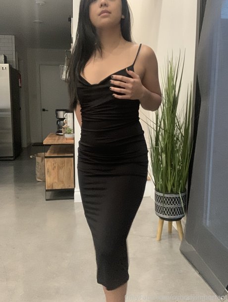 vie naked star photos