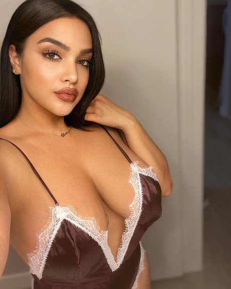 Vanessa Ann Wrigley model xxx images