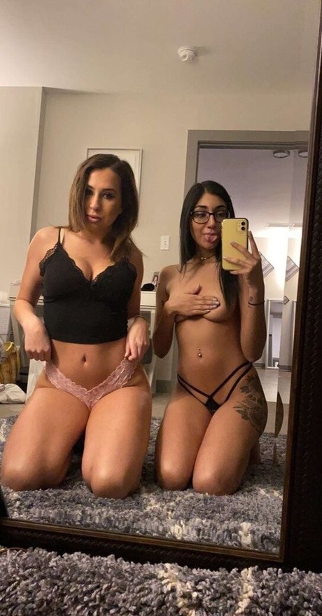 jmulaxxx naked model pic