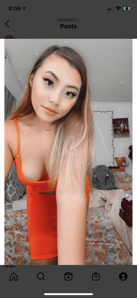 AnneV model high quality images