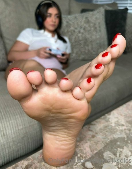 Daphsilksoles model erotic pics