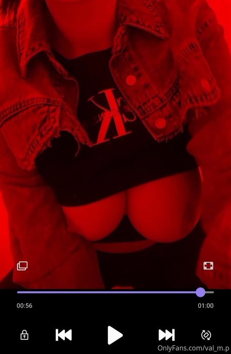 Valentina Mellado pornstar top pic