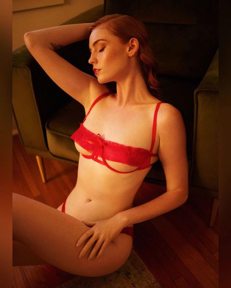 Emily O dette hd star img