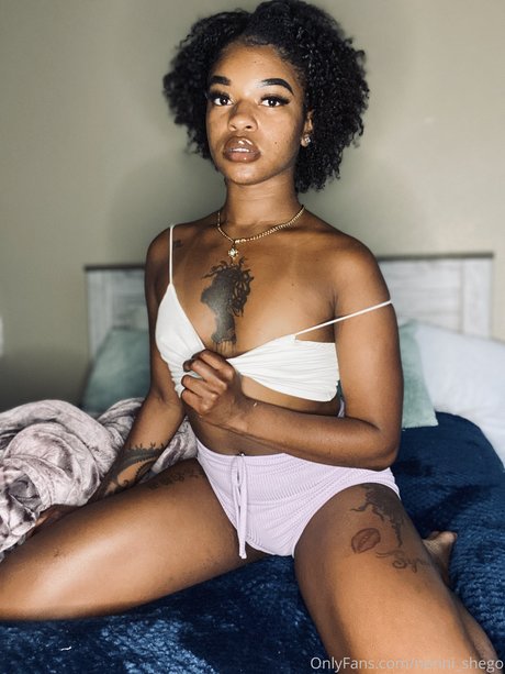 She go nude pornstar images