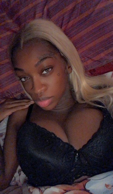 asian mom onlyfans sexy image