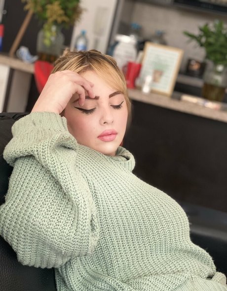 fingering pussy onlyfans art porn archive