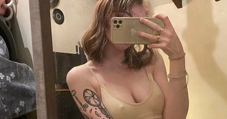 ZeeHell model sex images