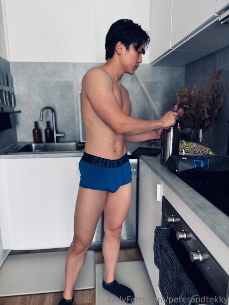 Peterandtekky nice model picture