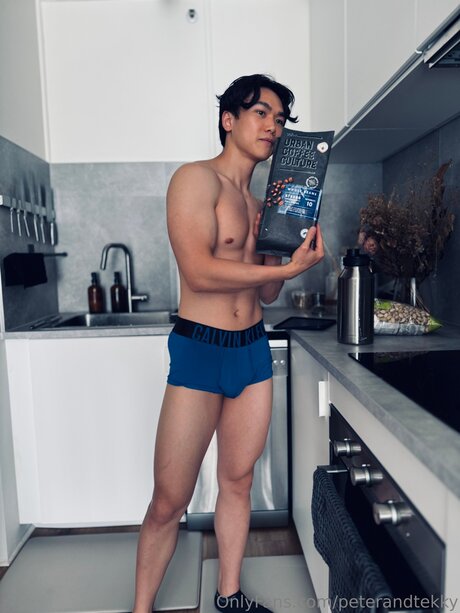 Peterandtekky model beautiful archive