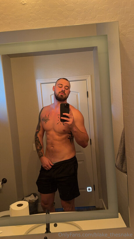 Blake Thesnake pornstar pics