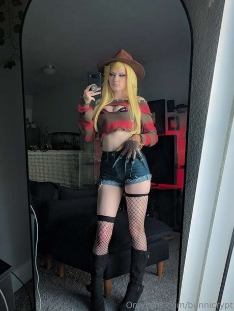 Bunnicrypt pretty model picture