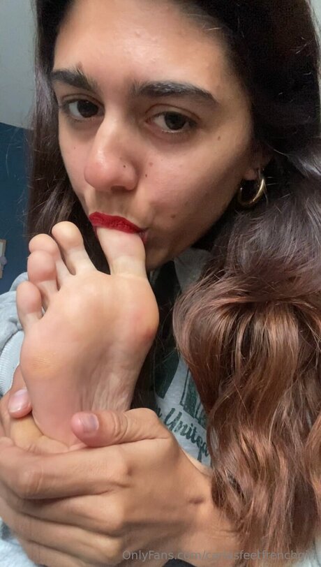 Carlasfeetfrenchgirl sex pornstar img