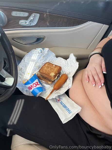 Bouncybaobaby model adult image