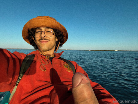 Enriquemudu model naked pics