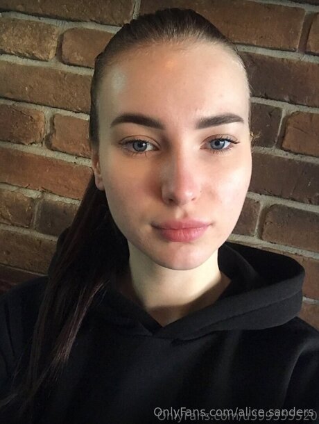 Alice Sanders xxx star archive