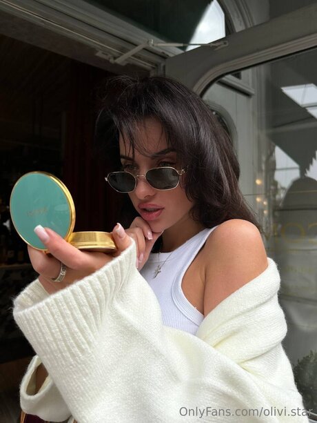Olivi Star model nude img