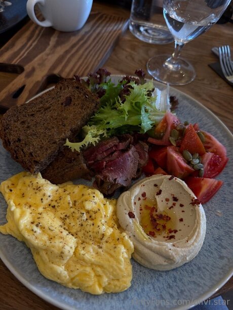 Olivi Star model sex pic