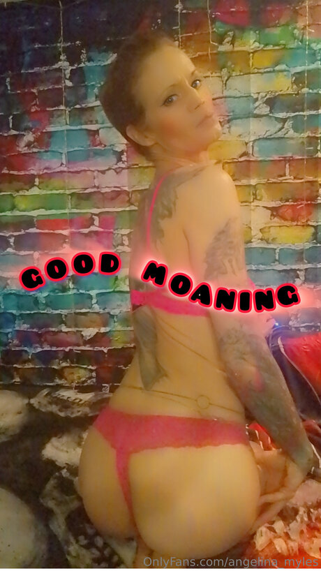 female influencer onlyfans porn pic