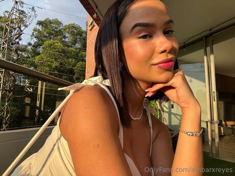Ambarxreyes exclusive star photos