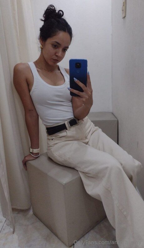 chubby solo onlyfans adult images