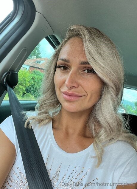 Hotmummyfree star pretty picture