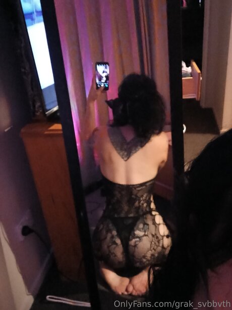 Grak Svbbvth nude star photo
