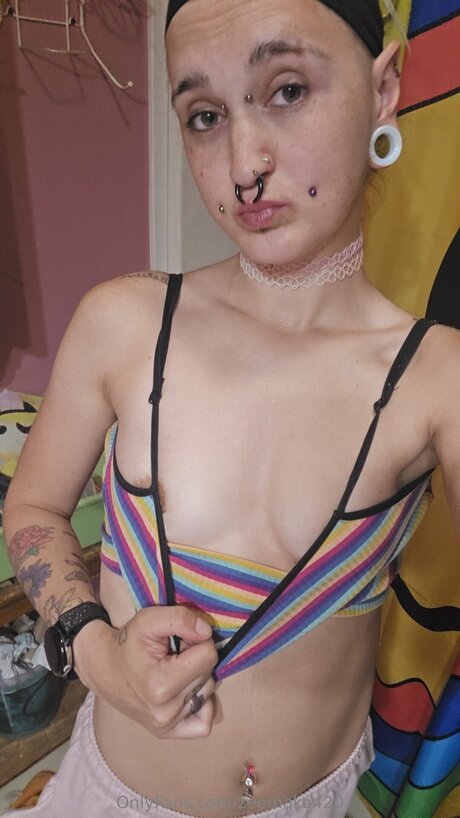 Zeemako420 pornstar hd gallery