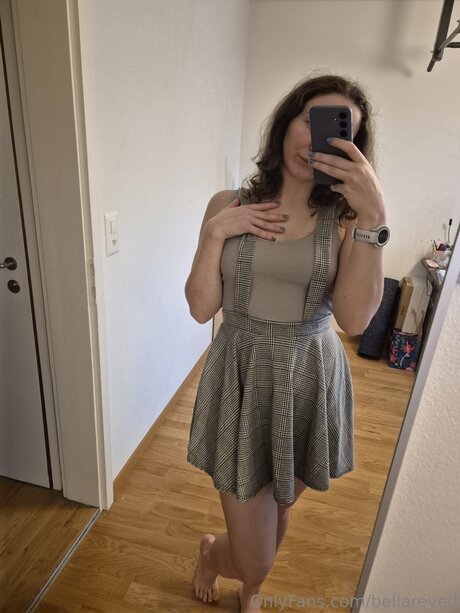 Bellareved naked model gallery