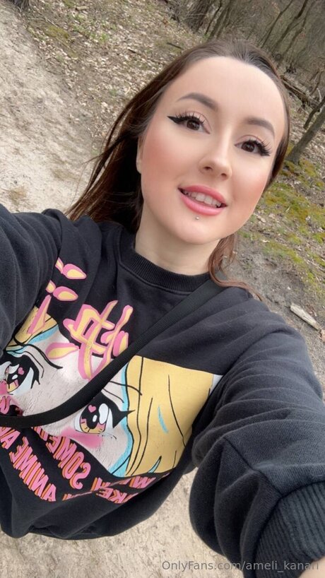 Ameli Kanari pornstar sexy img