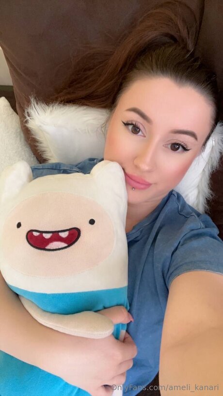 Ameli Kanari nudes model picture