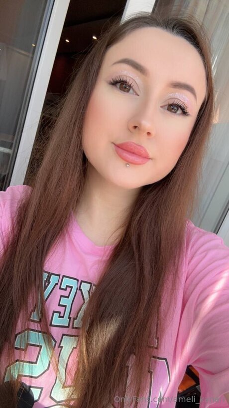 Ameli Kanari pretty pornstar pictures