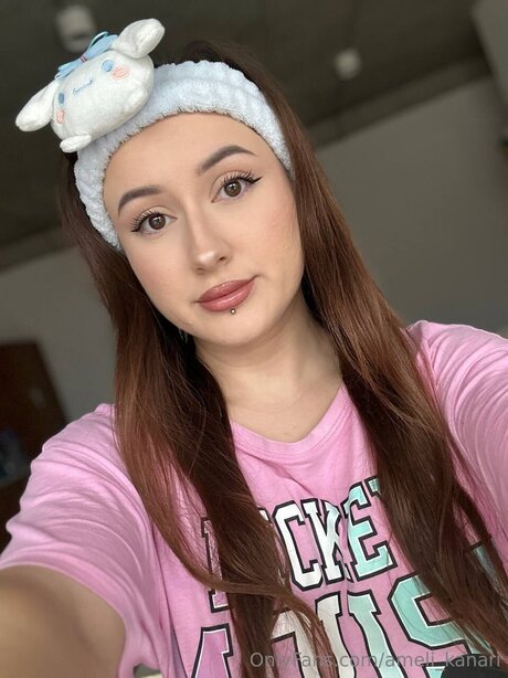 Ameli Kanari sex model gallery