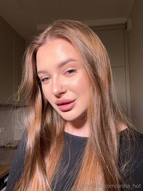 Arina Hot free pornstar galleries