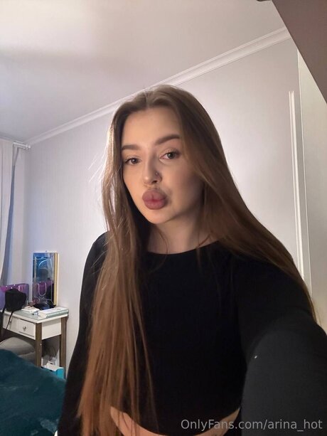 Arina Hot nice actress pictures