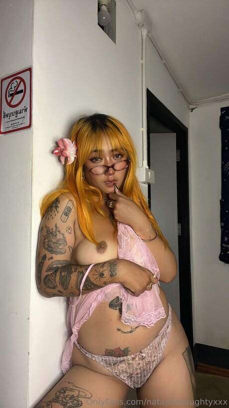 Natashanaughtyxxx pornographic actress photos