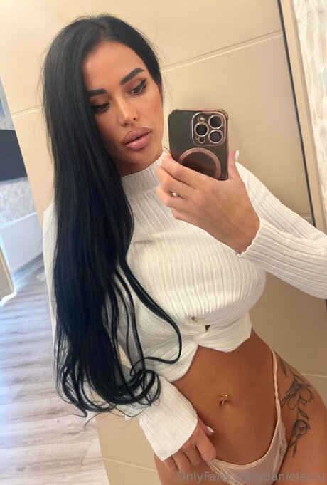 Danielacru high quality pornstar image