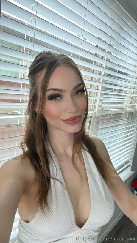 Aubreyxx high quality actress images