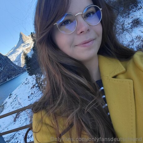 Onlyfansdeutschland beautiful actress images