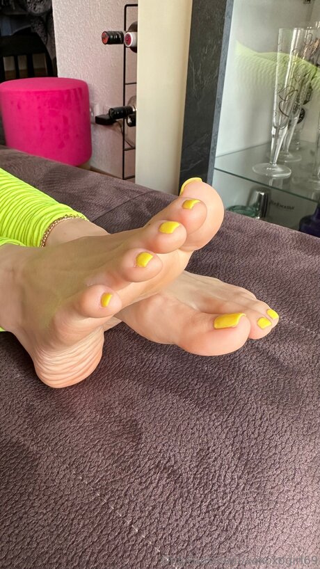 Xoxoxogirl69 model naked archive